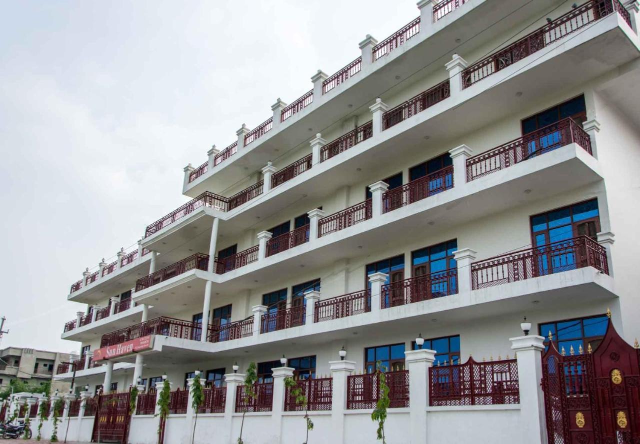 Hotel Sun Haven Greater Noida Exterior foto